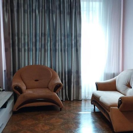 Apartamento 2К. Центр Возле Гуливера.Бассейная 10 Kiev Exterior foto